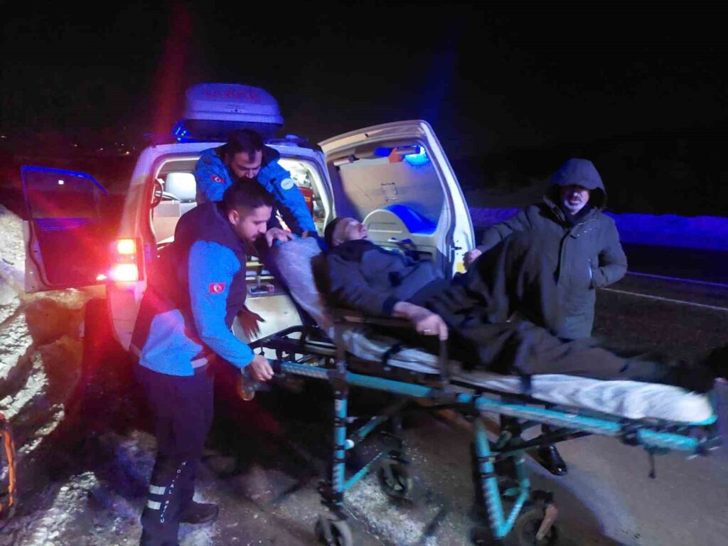 Olumsuz Hava Şartlarına Rağmen UMKE 90 Yaşındaki Hastaya Ulaştı