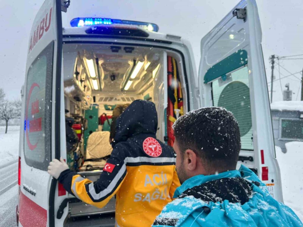 Kar ve Tipiye Rağmen Umut Oldular: Diyaliz Hastasına UMKE Müdahalesi