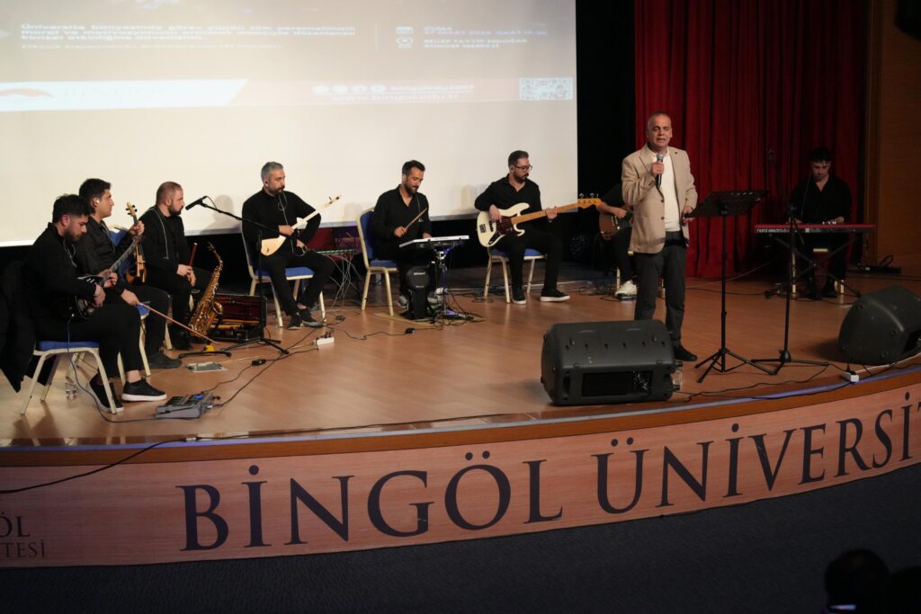 Bingöl Üniversitesi’nde “Kampüsün Ritmi Başlıyor” Konseri Düzenlendi